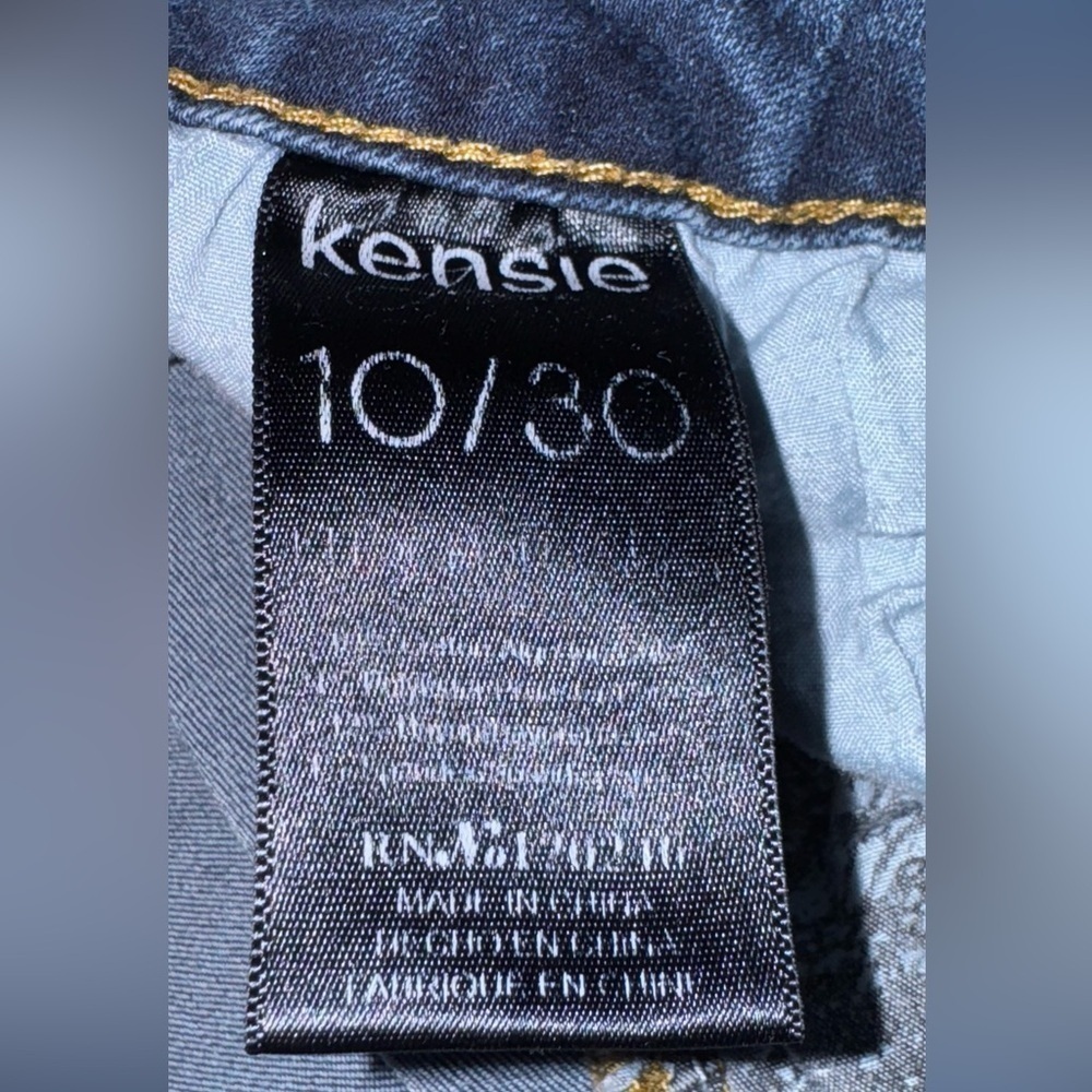 Kensie Denim Jeans with Faded Detail - Picture 3 of 4